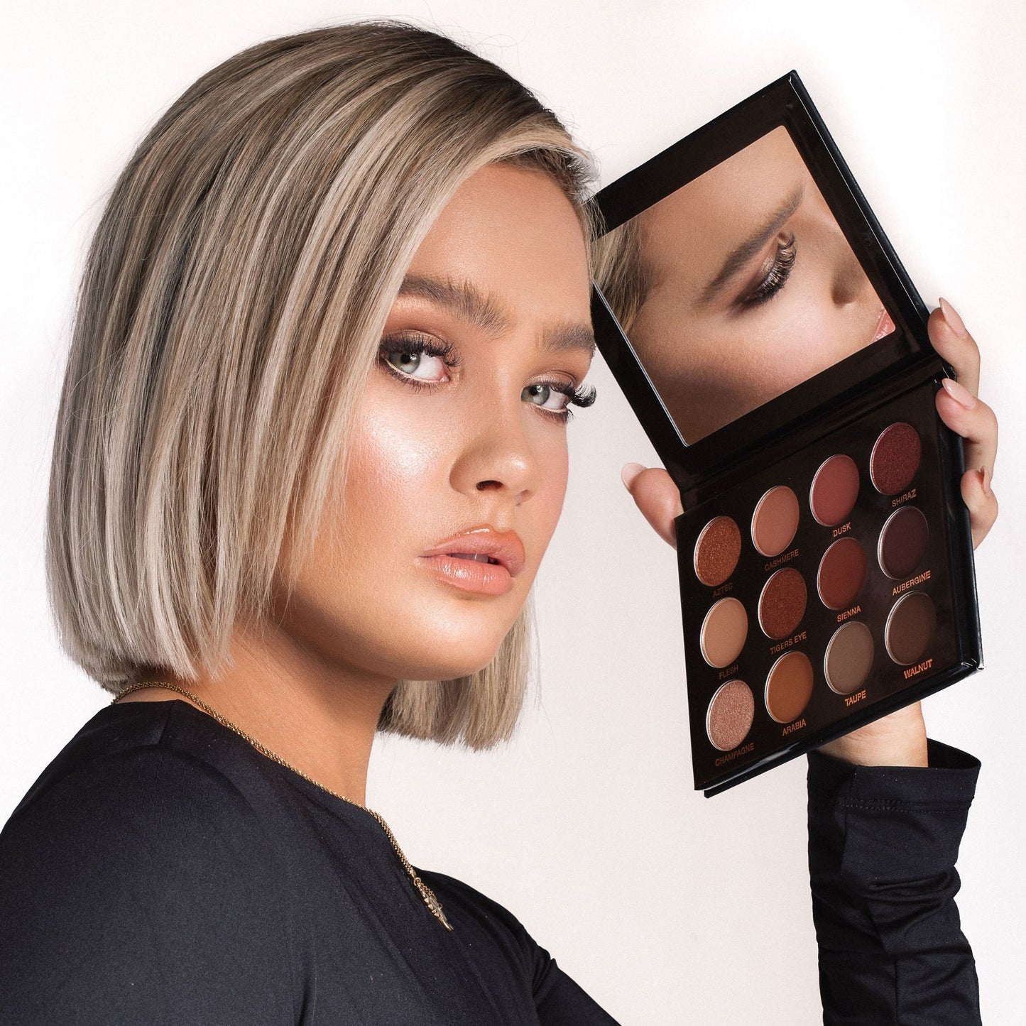 VANI-T Eyeshadow Palette - NUDE